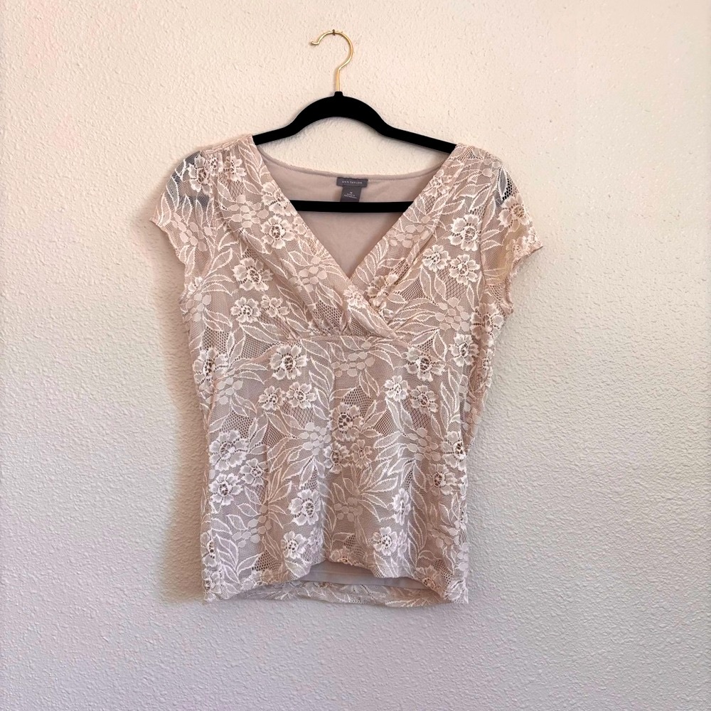 Ann Taylor Women’s Beige Lace Pullover Cap Sleeve Top